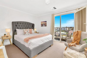 Oceanside at Christies Beach - Contemporary Comfort, Adelaide